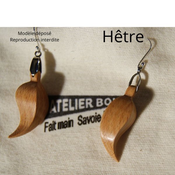 feather earring ethical jewel in waxed cherry wood, nature, handmade
