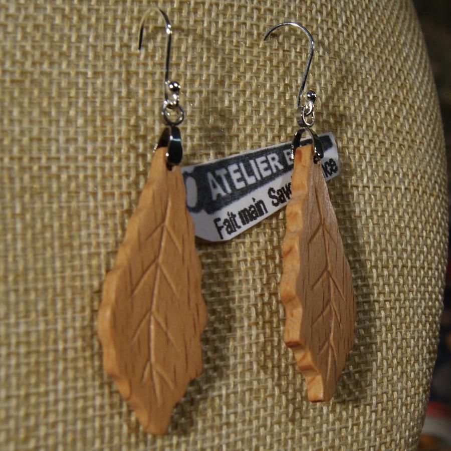 earrings oak leaf wood of Hetre ethical jewelry handmade wood, nature jewelry waxed, for pierced ears