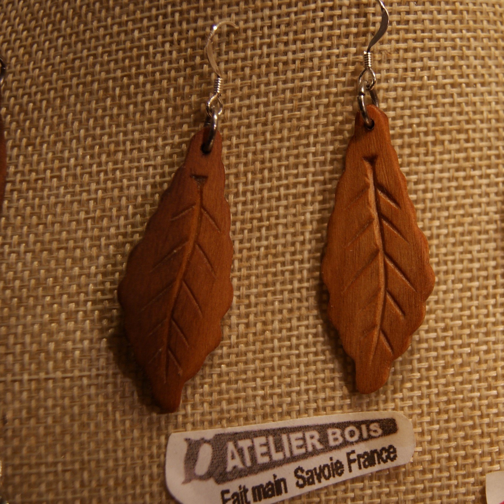 earrings oak leaf wood of Hetre ethical jewelry handmade wood, nature jewelry waxed, for pierced ears