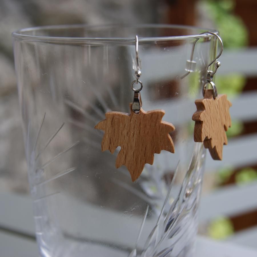 maple leaf earrings beech wood ethical jewelry, nature jewelry waxed, handmade