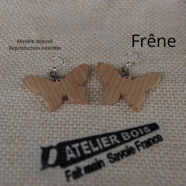 butterfly earrings in ash wood ethical jewelry, nature jewelry waxed, handmade