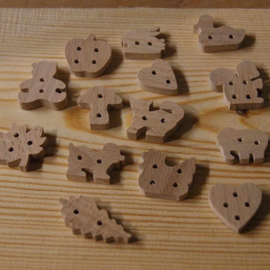 Button leaf oak 35mm to decorate and sew solid wood handmade embellishment scrapbooking