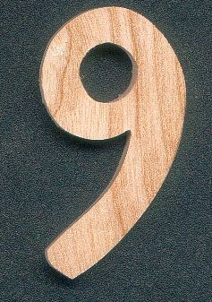 Number 9 in wood 5 cm to paint