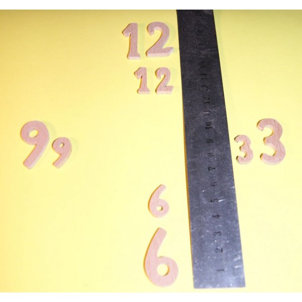 Numbers 1,2,3,6,9 in wood ht 2cm ep 3mm in beech wood for clock