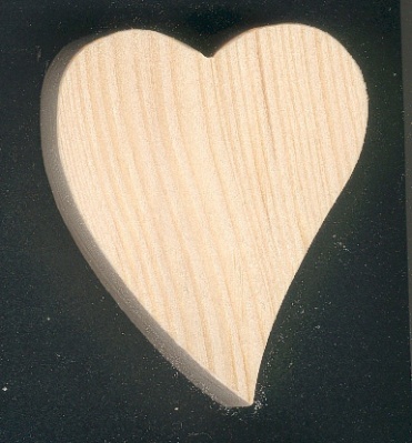 Wooden heart 5 x 5.5 cm slanted shape