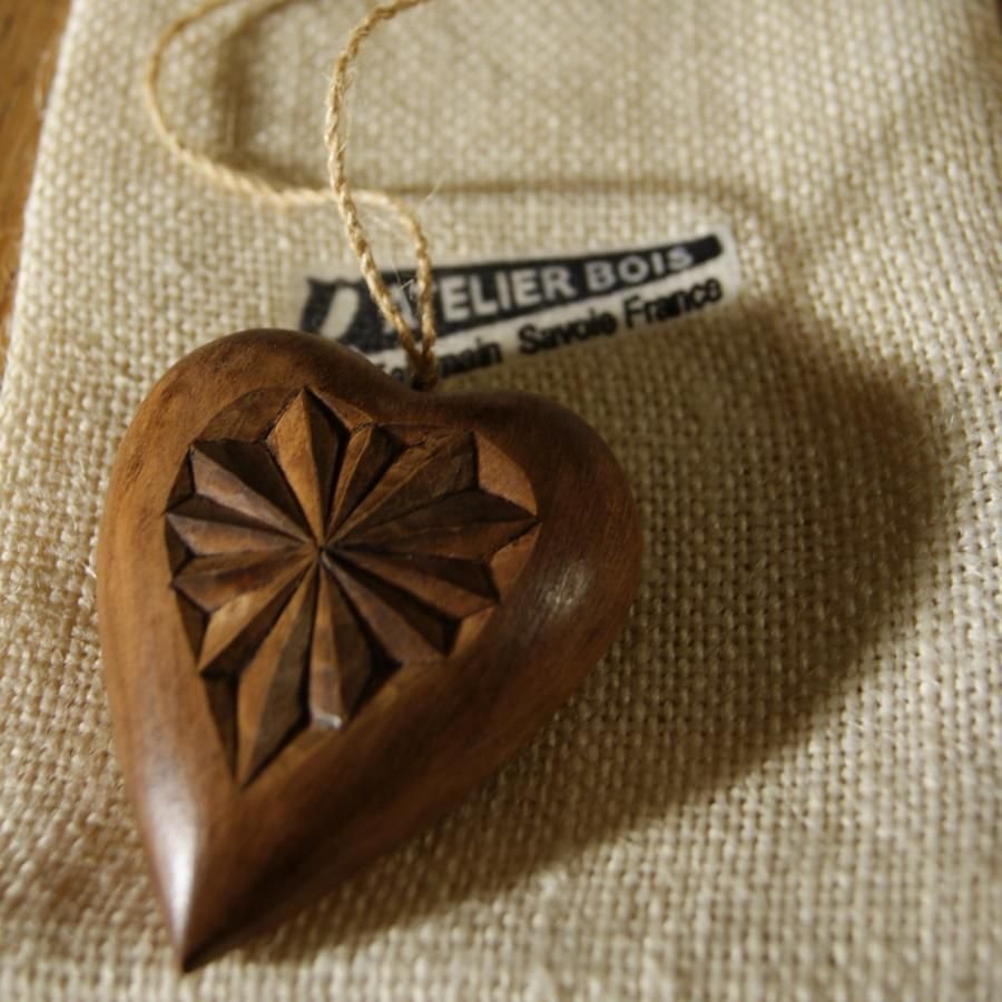 heart carved in lime wood, valentine's day gift, wood wedding, hand carved