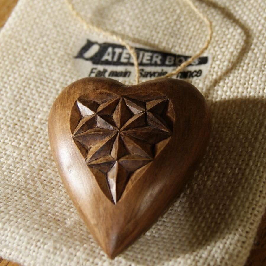 heart carved in lime wood, valentine's day gift, wood wedding, hand carved