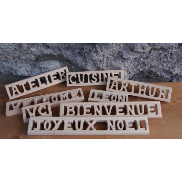 Mot ou pr&eacute;nom en bois massif a d&eacute;corer fait main