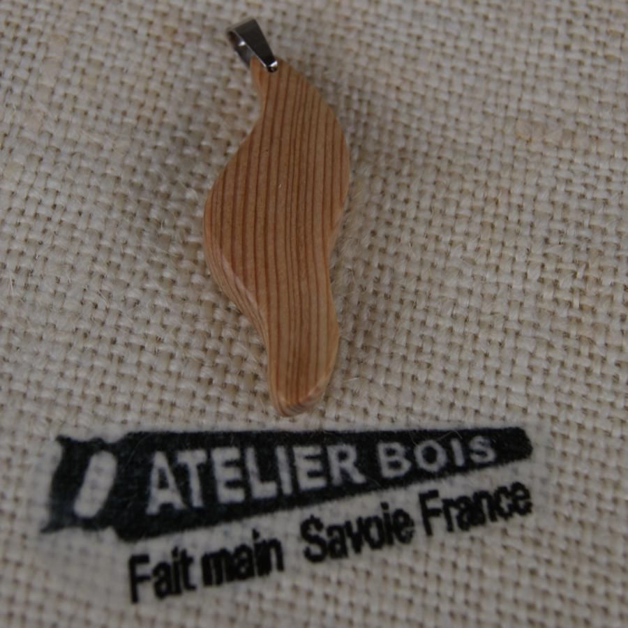 Wave ornament made of meleze wood, handmade earrings and pendant