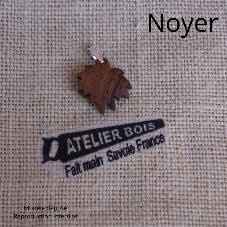 pendant maple leaf made of waxed Beech wood ethical jewel, handmade