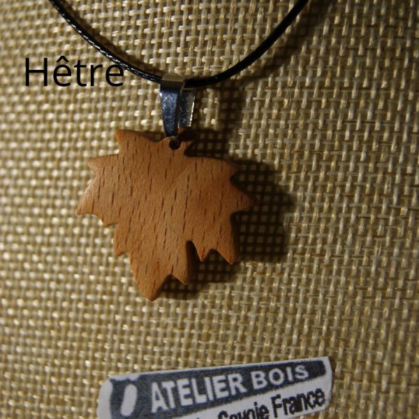 pendant maple leaf made of waxed Beech wood ethical jewel, handmade