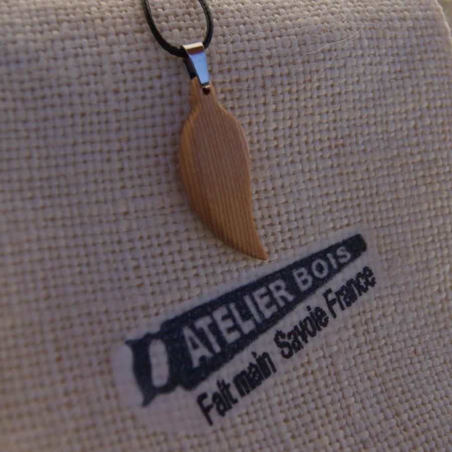 wooden pendant feather or leaf made of waxed larch wood, handmade ethical jewel