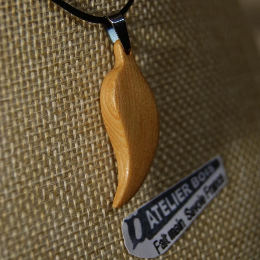 wooden pendant feather or leaf made of waxed larch wood, handmade ethical jewel