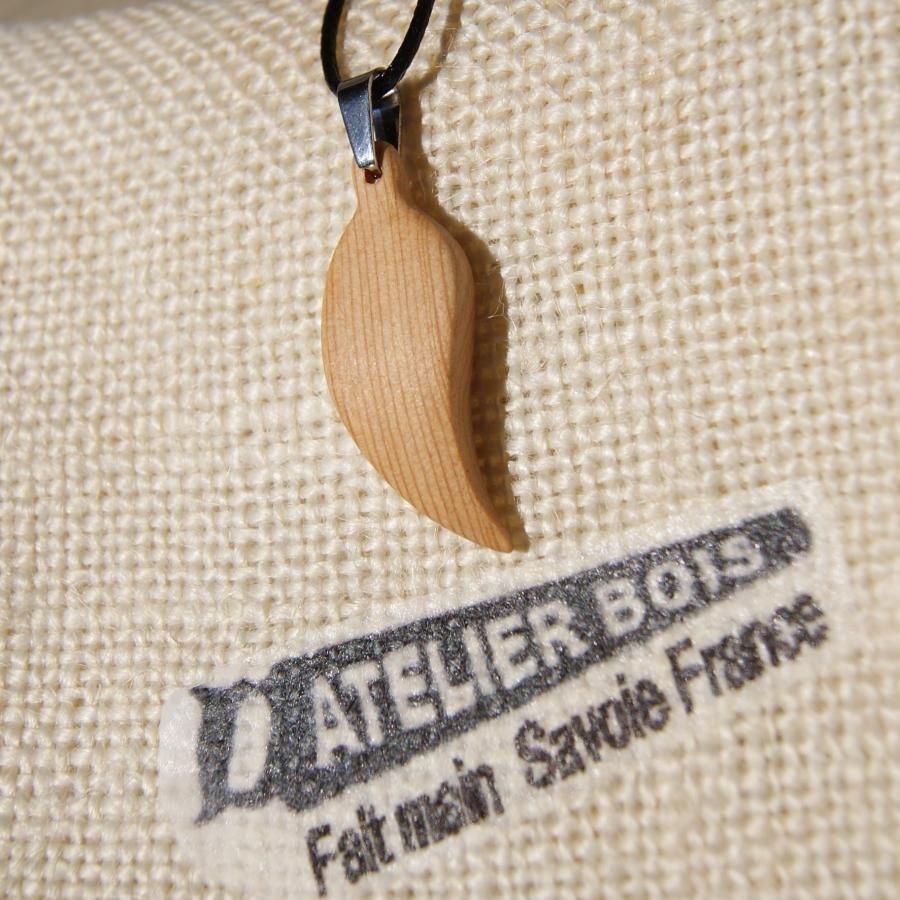 wooden pendant feather or leaf made of waxed larch wood, handmade ethical jewel