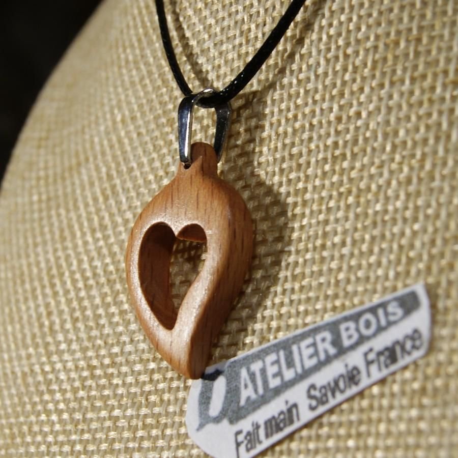 heart pendant made of solid beech wood, gift idea for a wood wedding, valentine's day, wood and nature jewels handcrafted