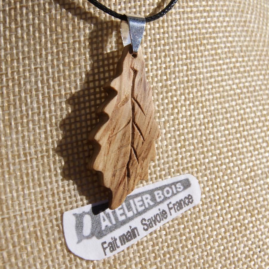 oak leaf pendant made of waxed oak wood ethical jewel, handmade