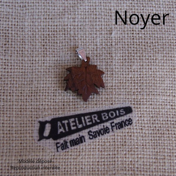 pendant maple leaf made of beech wood waxed ethical jewel, handmade