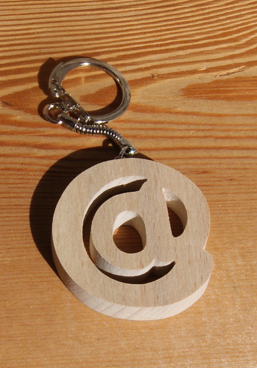 key ring arobase internet fans, handmade solid wood, original and useful gift internet fans