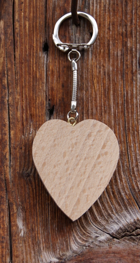 key ring heart beech, manual activity painting, pyrography, to personalize for Valentine's day