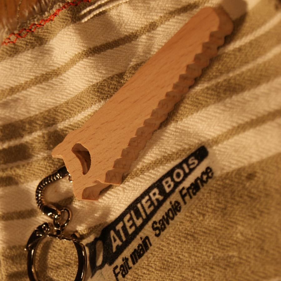 keychain saw in solid beech wood, handcrafted, original and useful gift for a father handyman, a carpenter