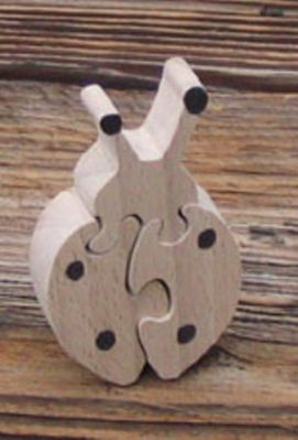 Wooden puzzle ladybug 3 pieces Beech, the friend of gardens