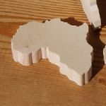 Figurine map of Africa ht6cm ep 7mm solid maple wood handmade