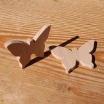 Miniature butterfly figurine to decorate, creative leisure embellishment scrap, solid wood handmade