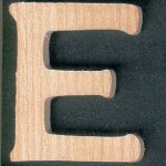 Wooden letter E height 5cm to stick