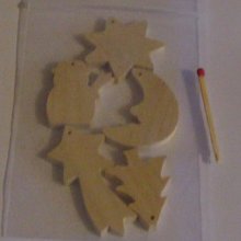 5 Christmas decorations to paint and hang
